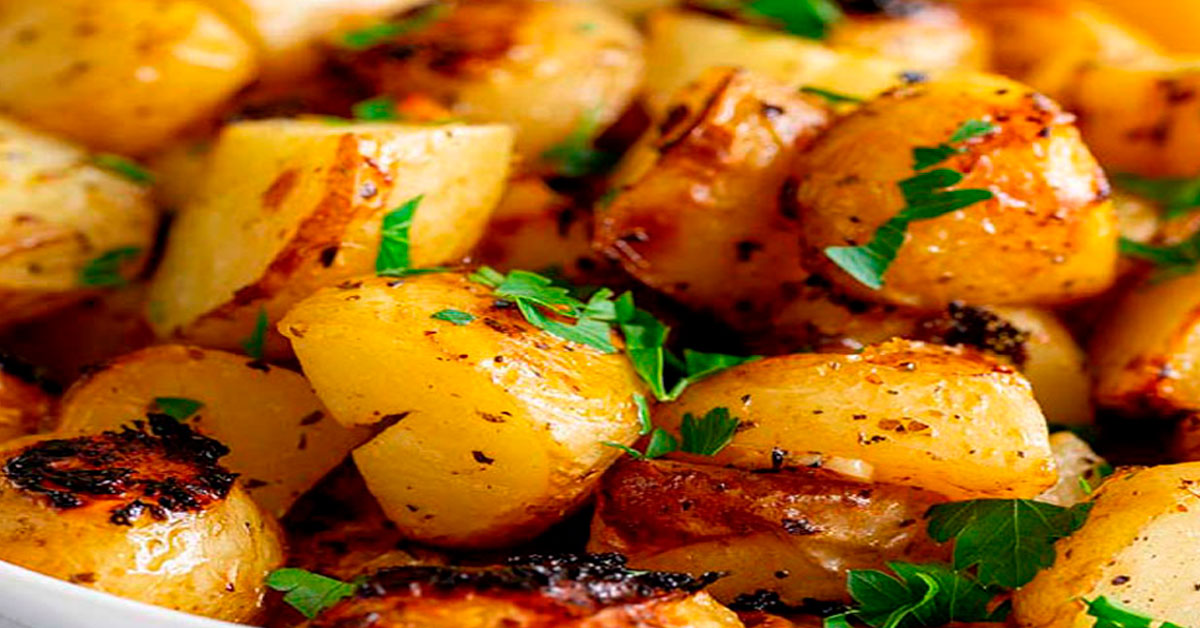 Batatas Assadas em Molho de Salsa e Limão