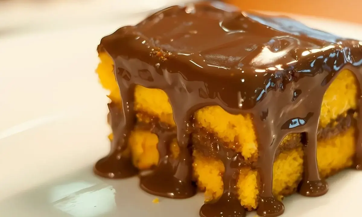 Calda Perfeita para Bolo de Cenoura: Fácil, Cremosa e Infalível!