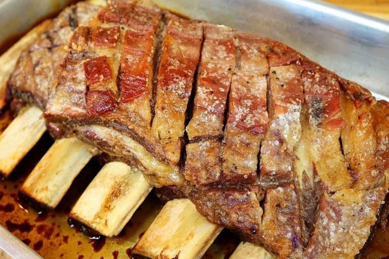 Costela Bovina Assada Desmanchando no Forno