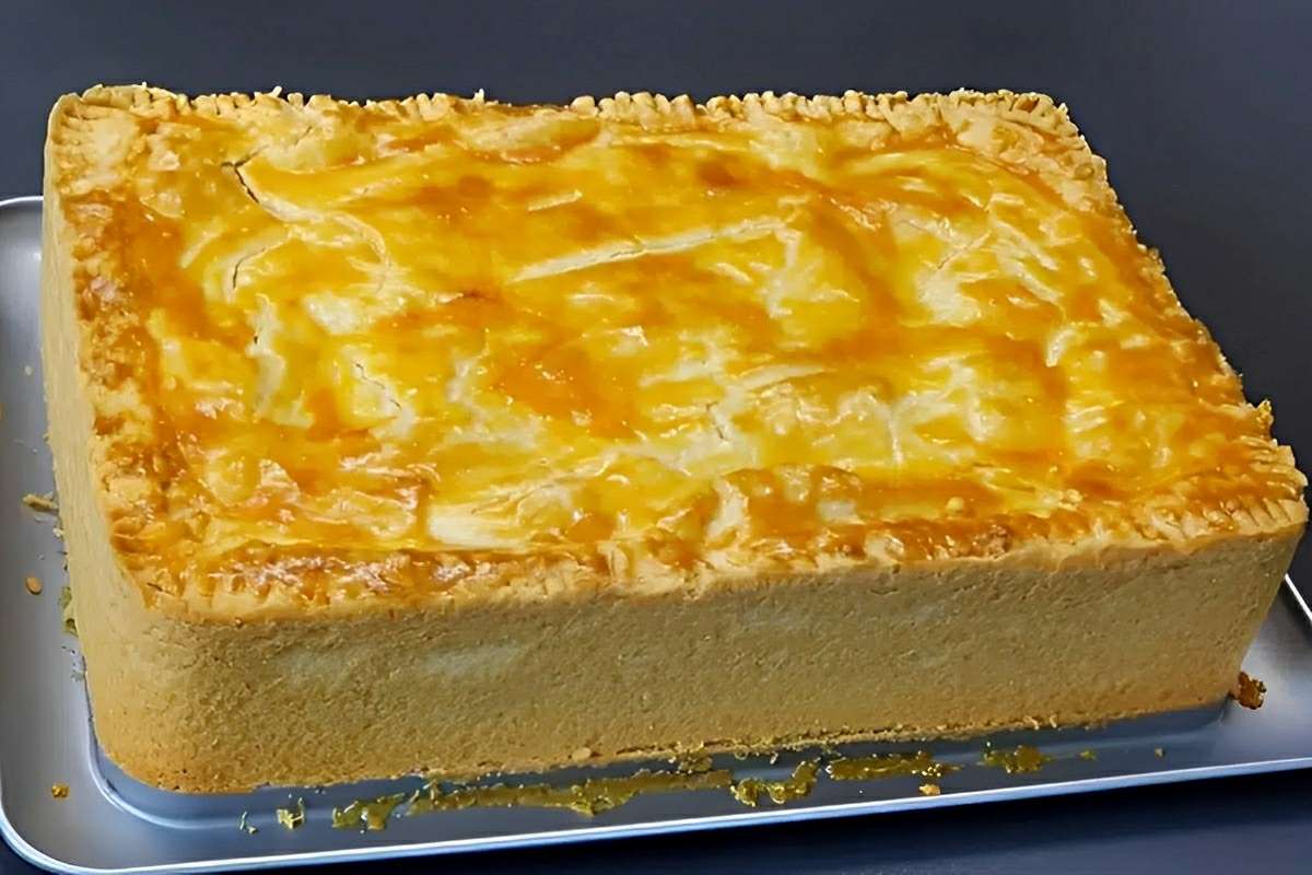 Empadão de Frango com Massa Podre que Derrete