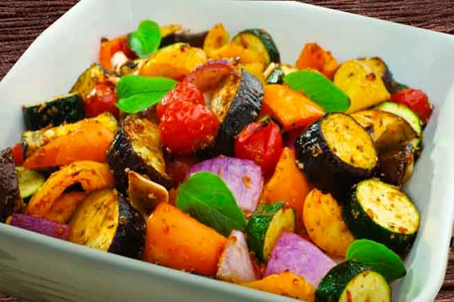 Salmão Grelhado com Legumes e Limão Siciliano