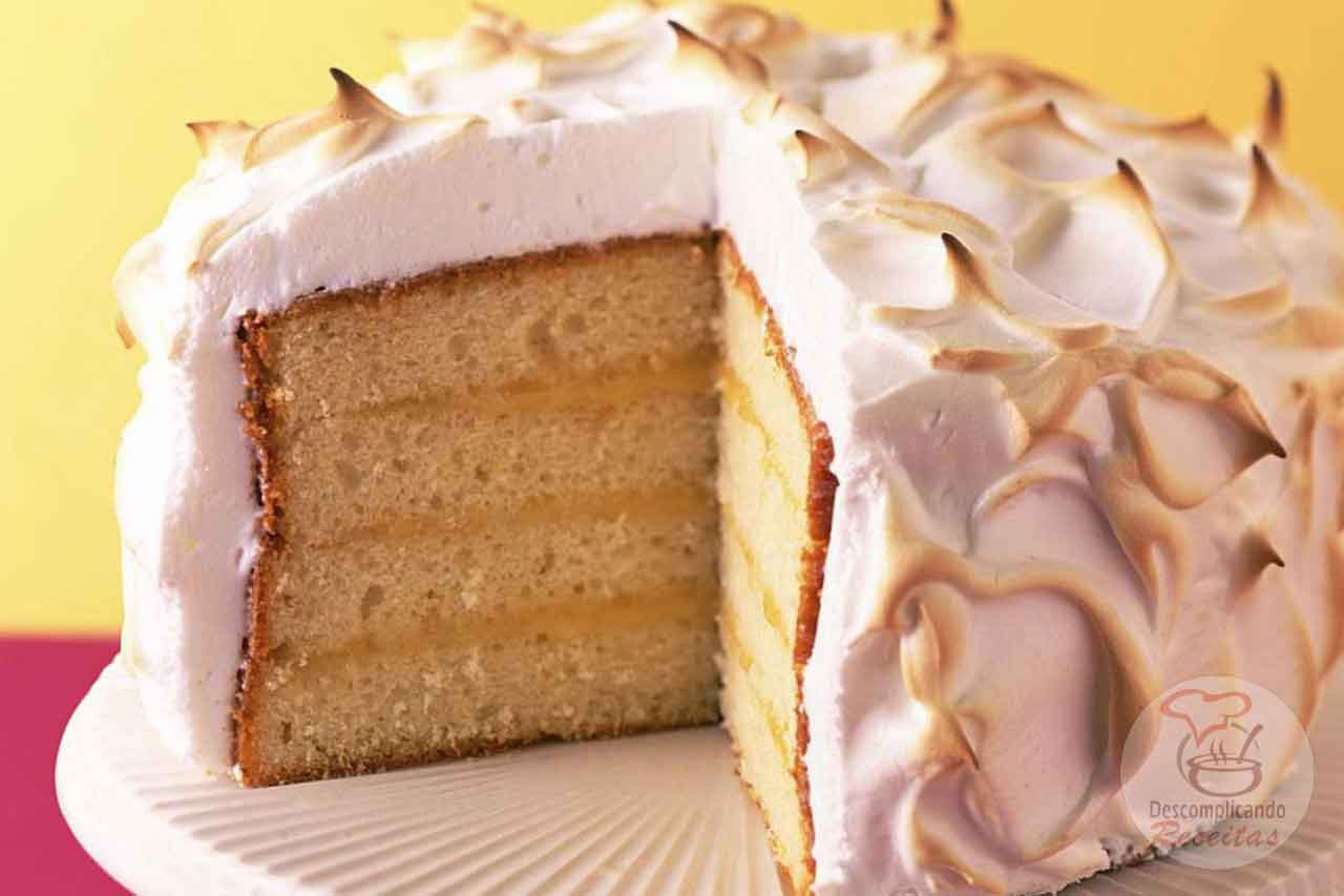 Receita de Bolo de Aniversário com Massa de Pão de Ló