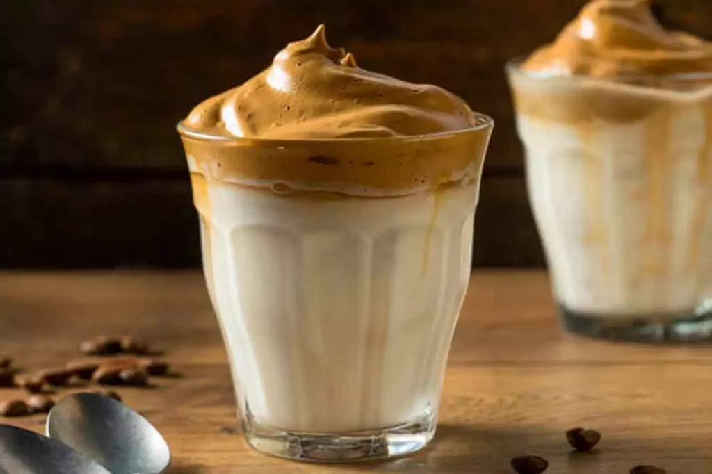 Café cremoso na batedeira