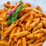 Macarrão na panela de pressão elétrica