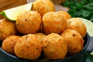 Receita Bolinho de Bacalhau Simples
