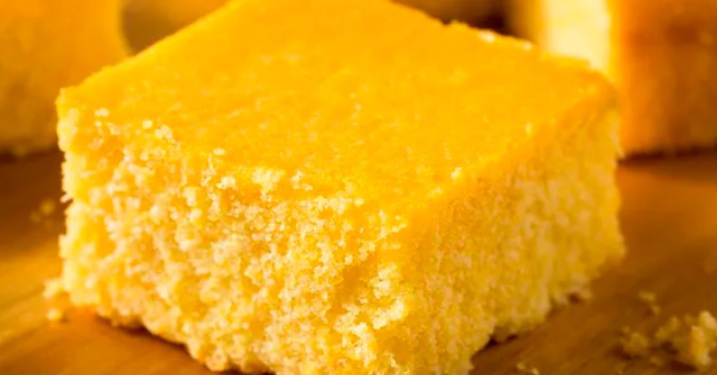 Bolo cremoso de milho