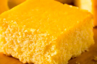 Bolo cremoso de milho Bolo cremoso de milho