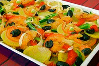 Bacalhau com batata ou Bacalhoada de Forno Bacalhau com batata ou Bacalhoada de Forno