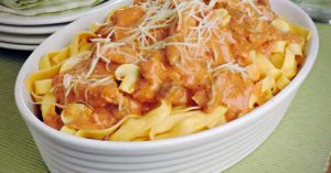 Macarrão ao Estrogonofe pronto em 25 minutos