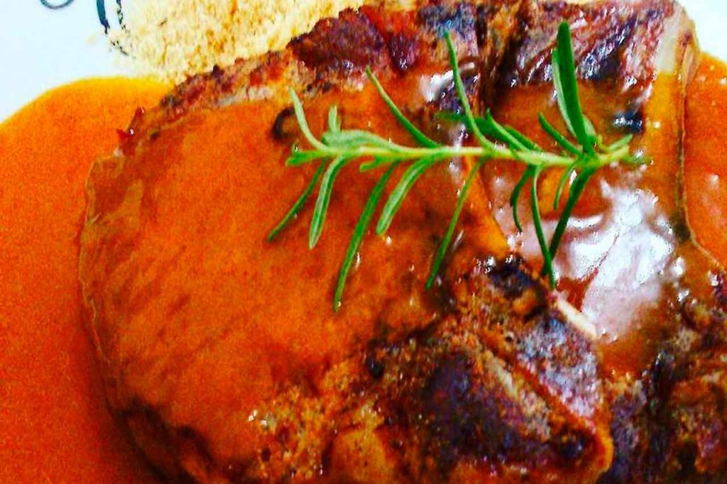 Bisteca Suína ao Molho