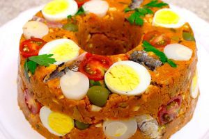 Cuscuz Paulista com Sardinha e Ovo