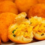 Coxinha de frango assada