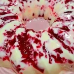 Gelatina de Frutas Vermelhas com Creme de Leite Ninho