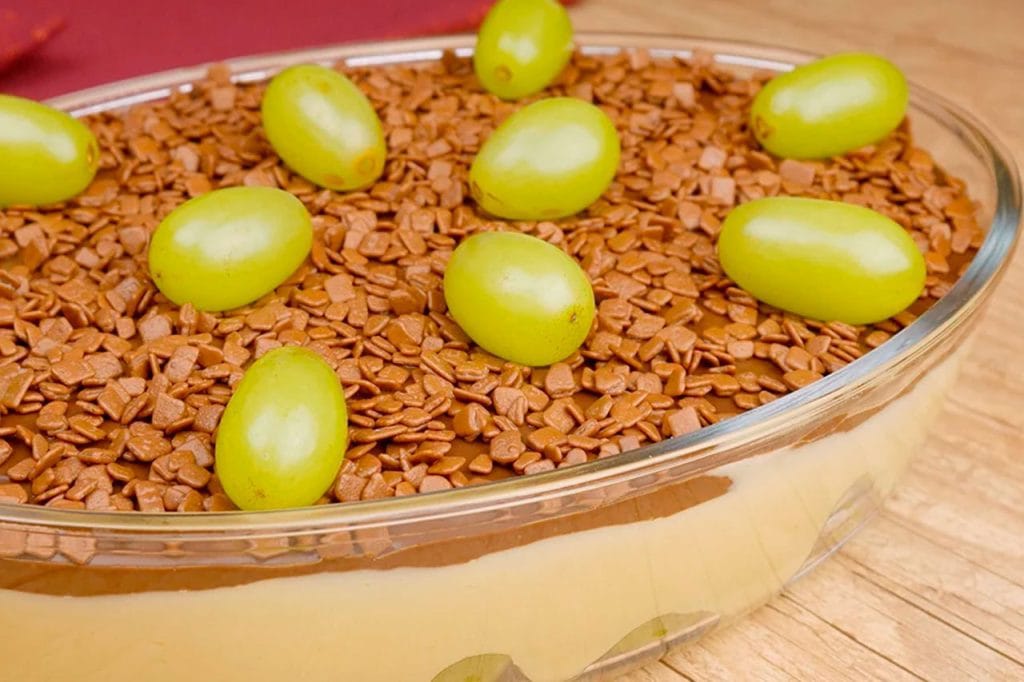 Receita de Bombom de Uva na Travessa