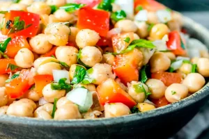 Como Fazer Salada de Grão de Bico