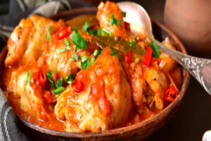 Galinha ensopada com polenta