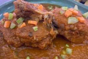 Coxa e Sobrecoxa com Molho Refrescante