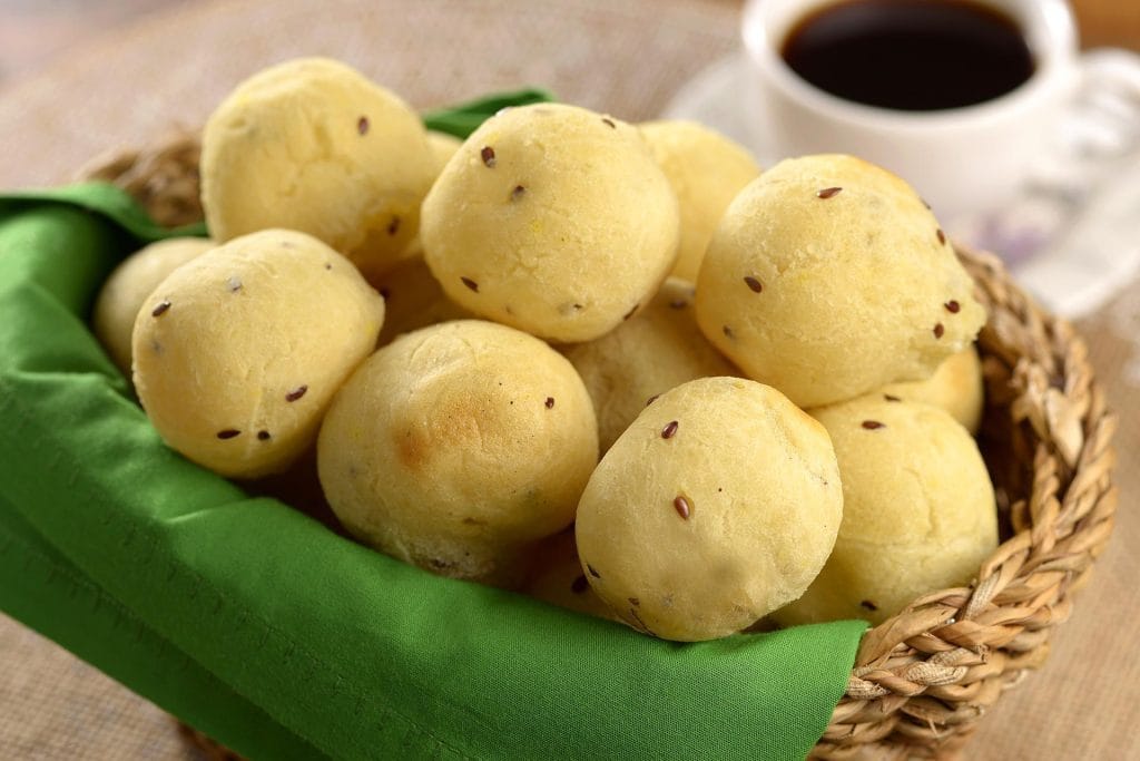 Receita de Pãozinho de Polvilho, Batata e Alecrim: Delícia na Sua Cozinha 1 Receita de Pãozinho de Polvilho, Batata e Alecrim: Delícia na Sua Cozinha