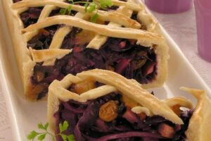 Torta de Repolho Roxo