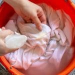 Como Fazer a Roupa Amarelada pelo Tempo Voltar a Ficar Branca