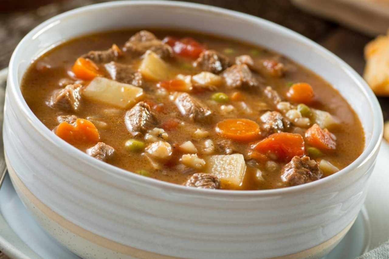 Sopa de Legumes com Carne e Macarrão