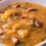 Sopa de músculo com bacon e mandioca