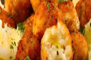 Bolinho de Bacalhau com Massa de Batata