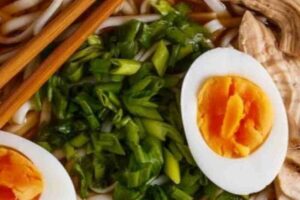 Descubra o Sabor Autêntico do Ramen de Frango