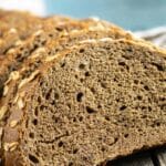 Pão integral com castanha