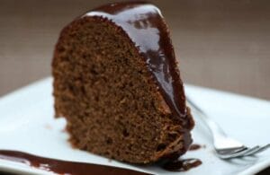 Bolo de Chocolate Fofinho e Irresistível: A Explosão de Sabor que Você Merece