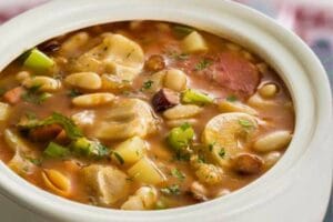 Caldo de Mocotó com Feijão