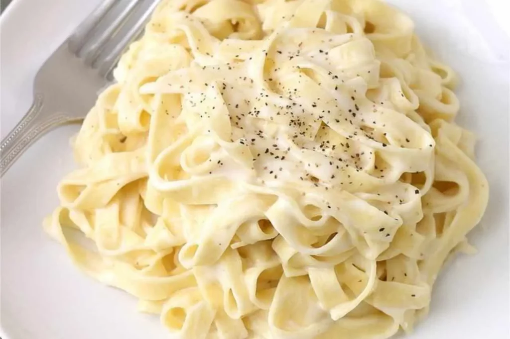 Macarrão ao Molho Branco