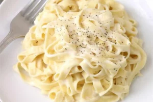 Macarrão ao Molho Branco