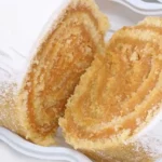 Rocambole de Doce de Leite com Coco Ralado