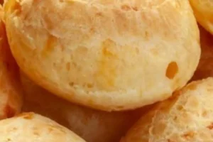 Descubra a delícia do pão de queijo vegano