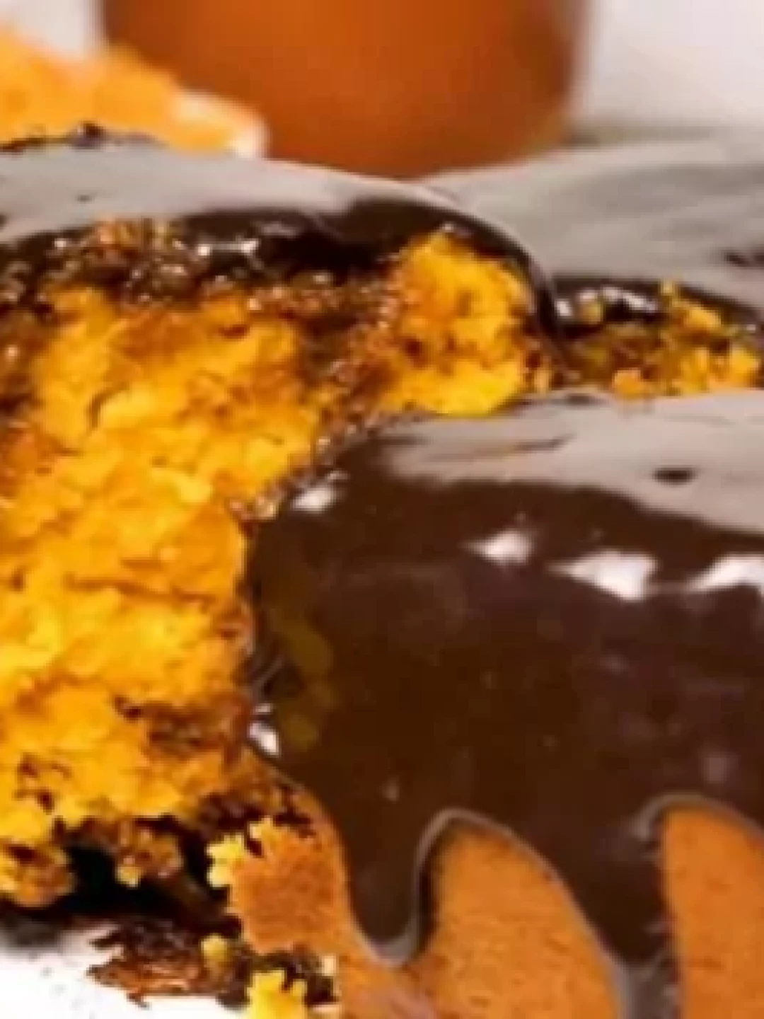 Bolo de Cenoura com Cobertura de Chocolate