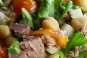 Salada de Grão-de-Bico com Atum