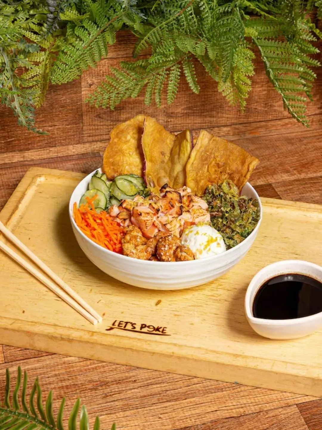 Poke de salmão com cream cheese