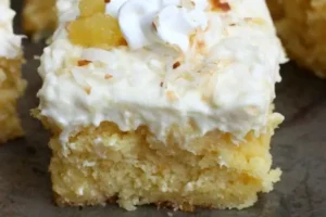 Bolo gelado de abacaxi