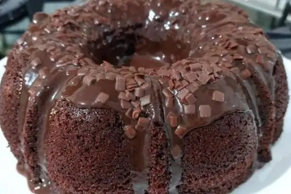 Bolo de chocolate fit com cobertura