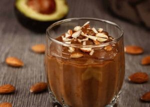 Mousse de abacate e chocolate