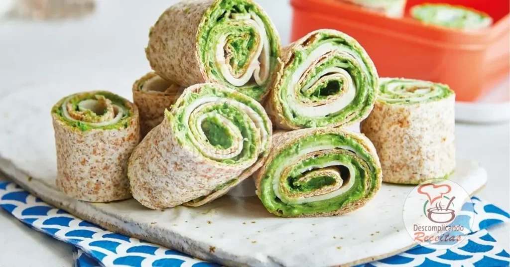 Enroladinho de Queijo Verde com Peito de Peru