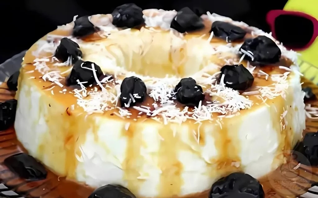 Como Fazer um Manjar de coco dos deuses com calda de ameixa e cobertura de coco uma delícia