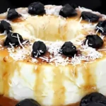 Como Fazer um Manjar de coco dos deuses com calda de ameixa e cobertura de coco uma delícia