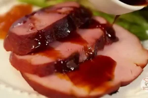 Tender Aurora com Bacon e Frutas Vermelhas