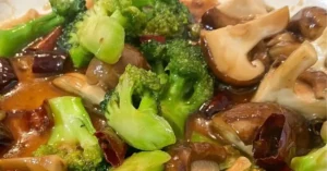 Brócolis e Cogumelos Shiitake ao Molho de Ostra