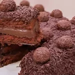 Receita de bolo de chocolate com recheio de brigadeiro