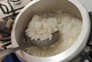 Como Fazer Arroz Parboilizado na Panela de Pressão