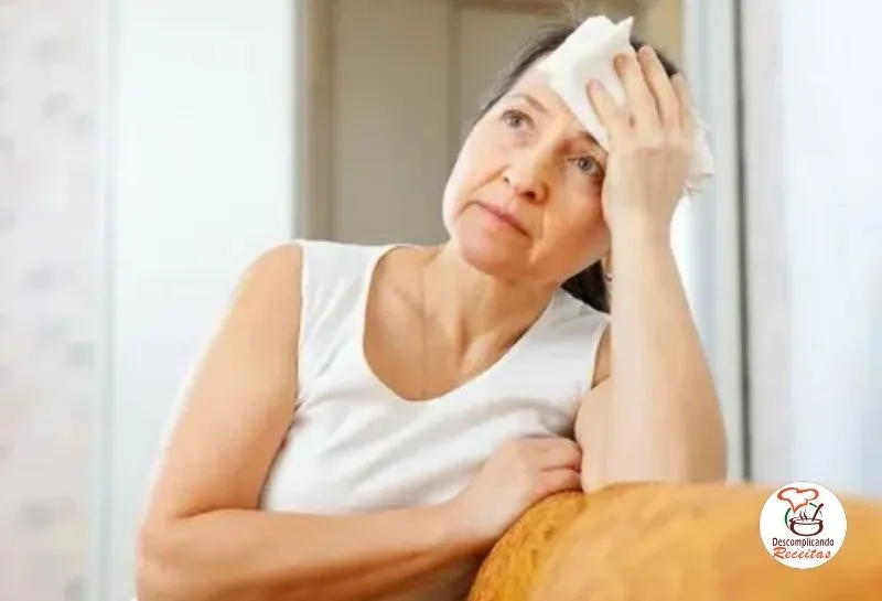 Quais alimentos ajudam a reduzir os calores da menopausa? 1 menopausa 9