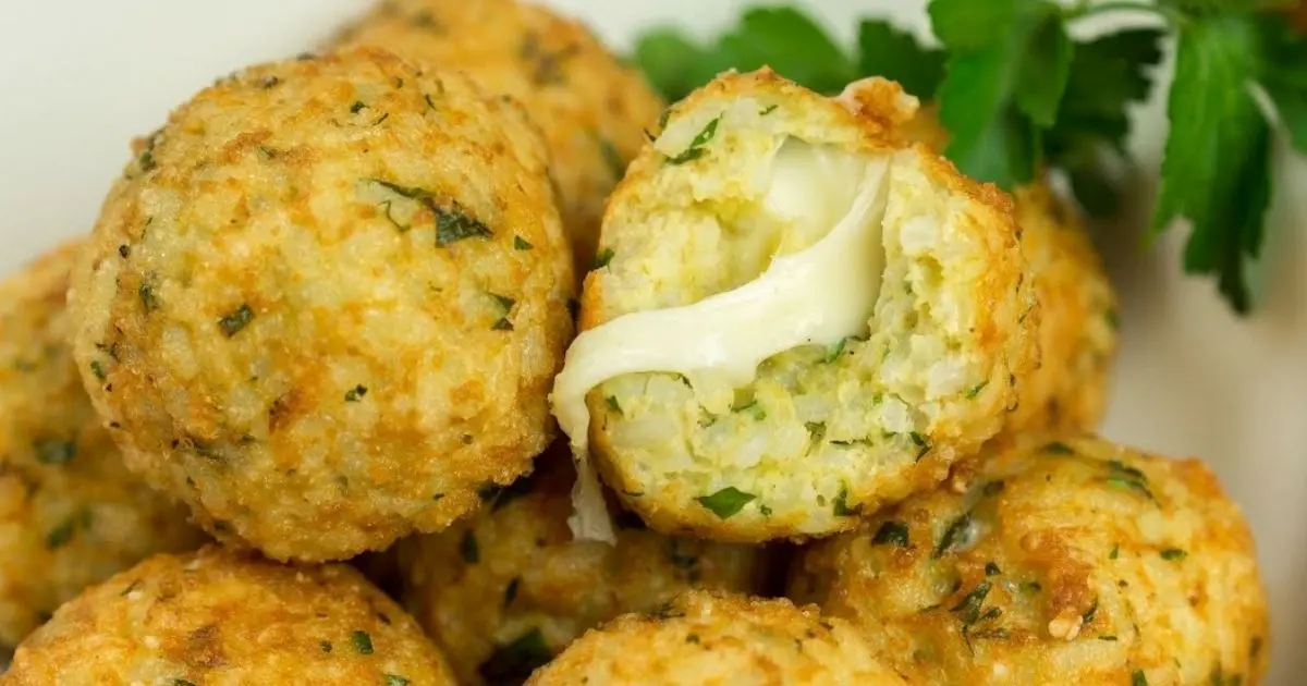 Bolinho de Arroz Recheado Fácil 1 Bolinho de Arroz Recheado